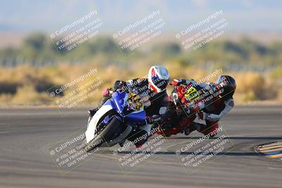 media/Nov-19-2023-CVMA (Sun) [[1f3d1b7ccb]]/Race 17 Amateur Supersport Middleweight/